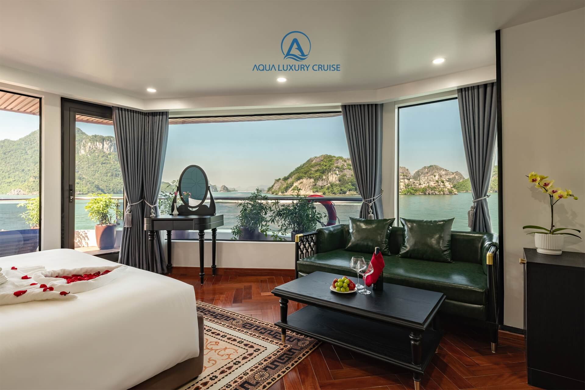 Aqua Luxury Cruise - Honeymoon Suite Terrace Cabin 4