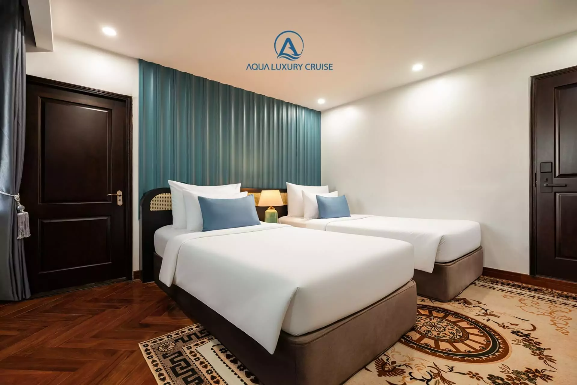 Aqua Luxury Cruise - Junior Suite Balcony Cabin 3