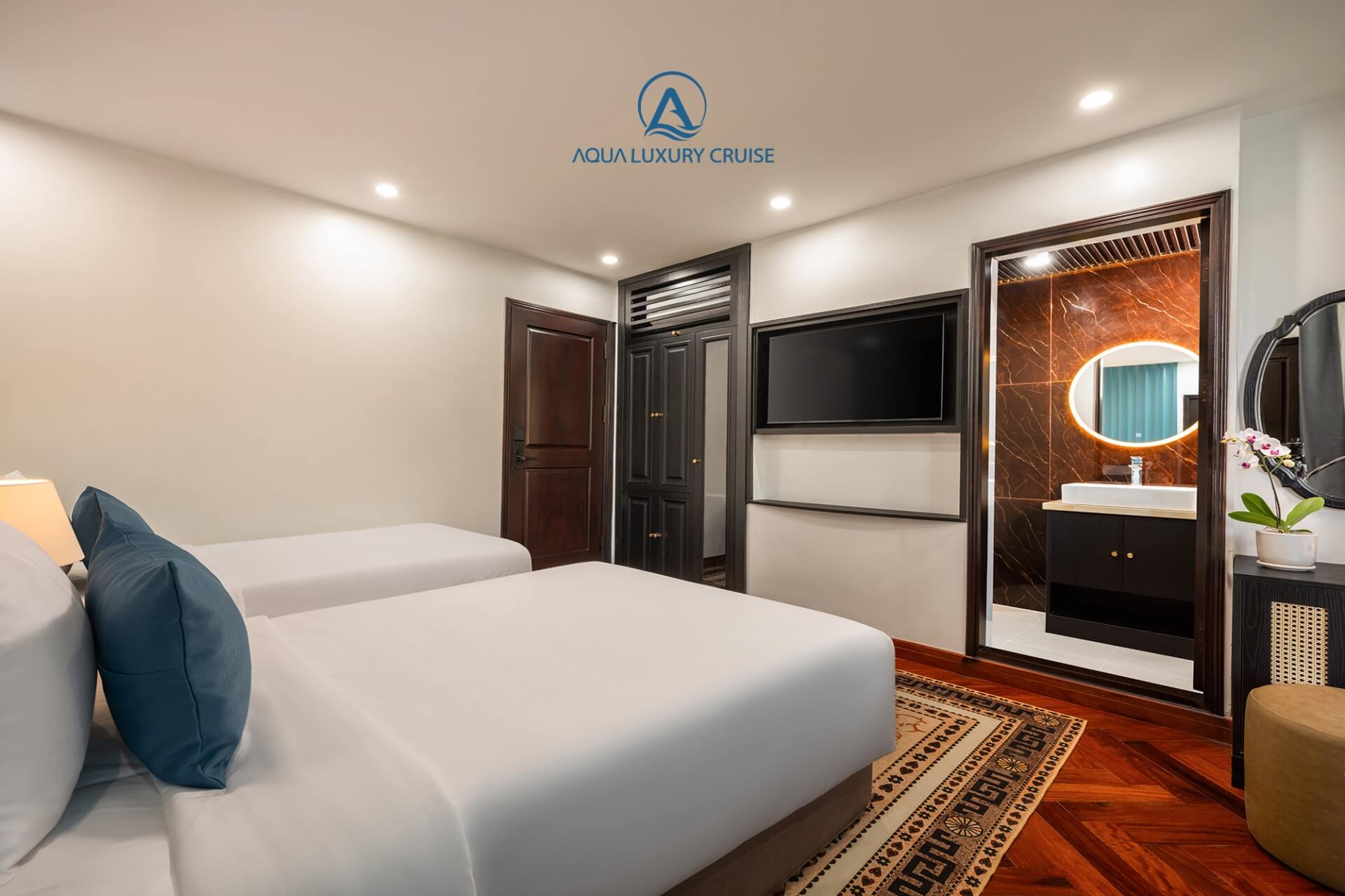 Aqua Luxury Cruise - Junior Suite Balcony Cabin 4
