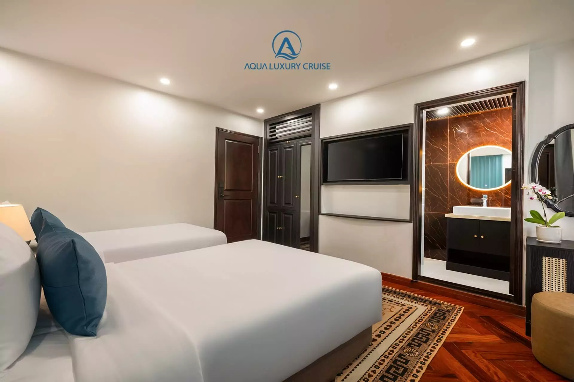 Aqua Luxury Cruise - Junior Suite Balcony Cabin 4