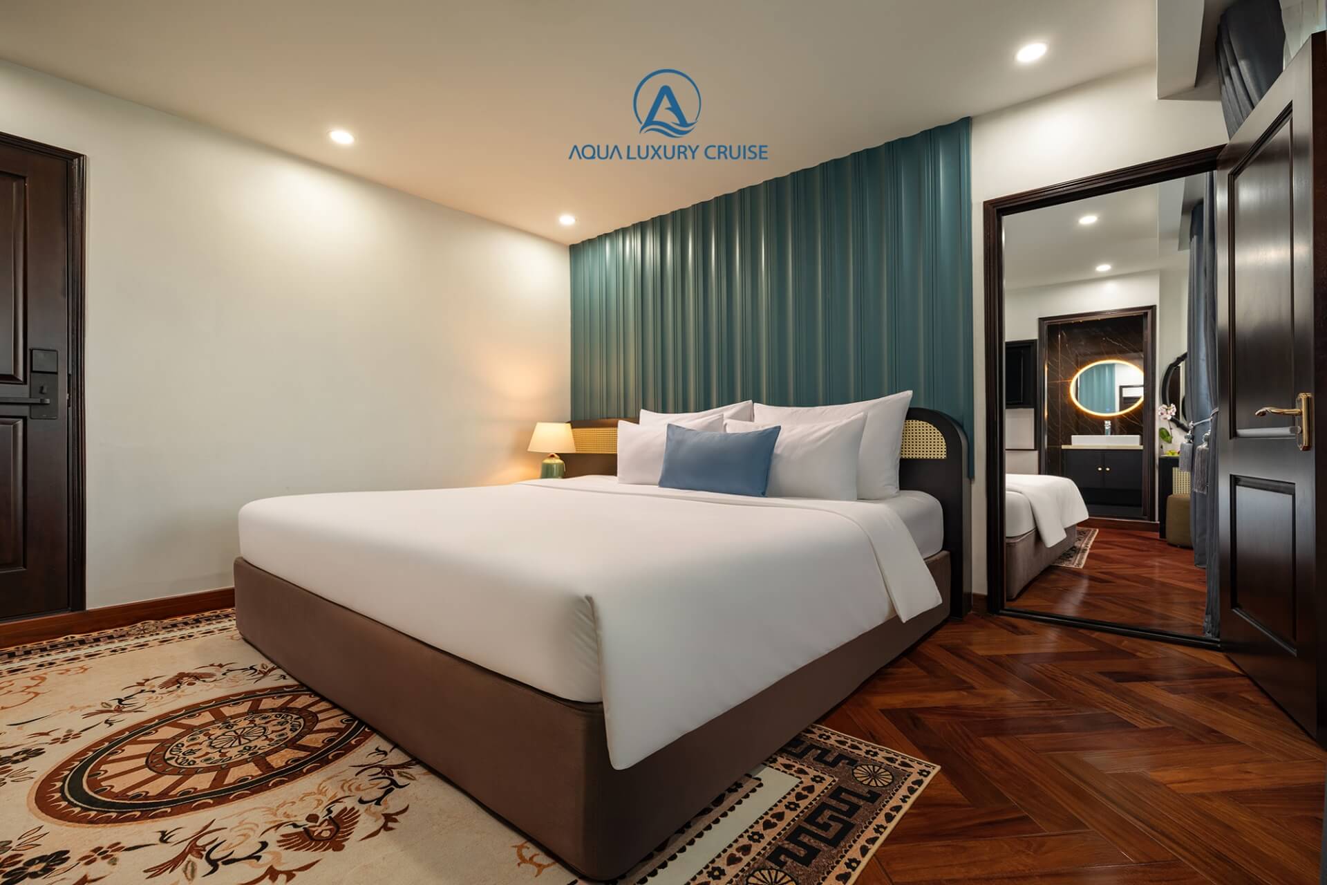 Aqua Luxury Cruise - Junior Suite Balcony Cabin 8