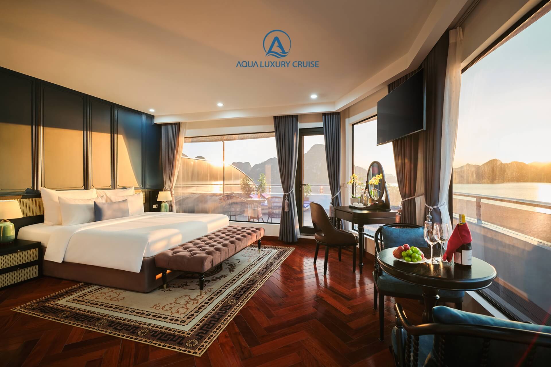 Aqua Luxury Cruise - King Suite Terrace Cabin