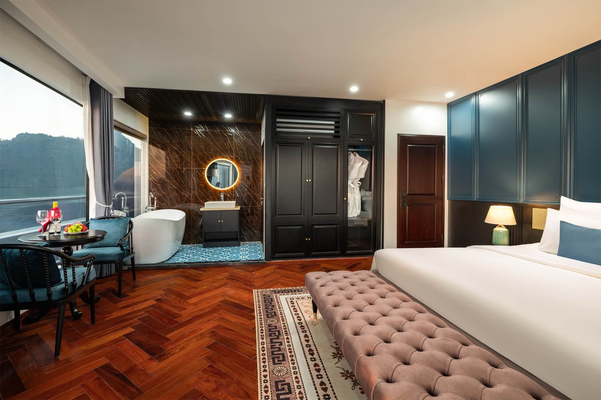 Aqua Luxury Cruise - King Suite Terrace Cabin 2