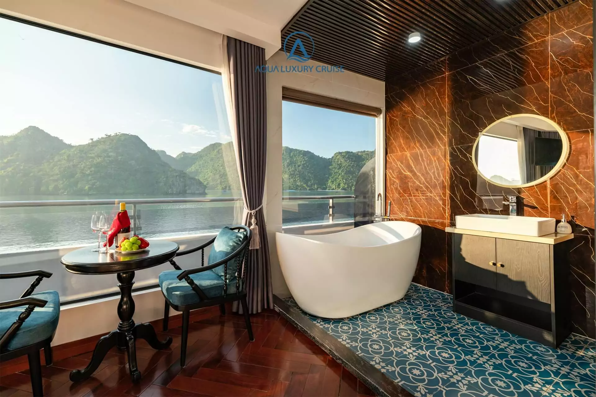 Aqua Luxury Cruise - King Suite Terrace Cabin 3