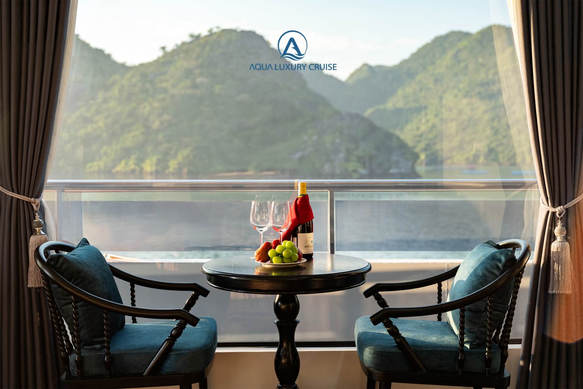 Aqua Luxury Cruise - King Suite Terrace Cabin 5