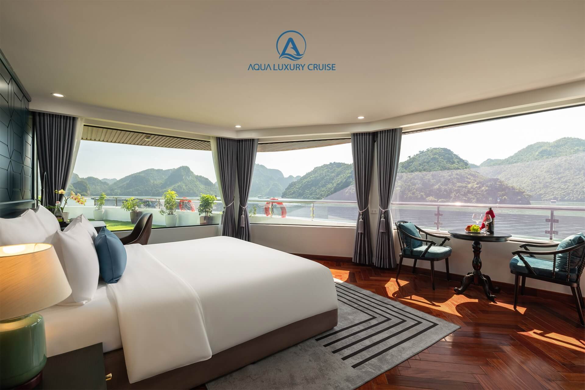 Aqua Luxury Cruise - Queen Suite Balcony Cabin