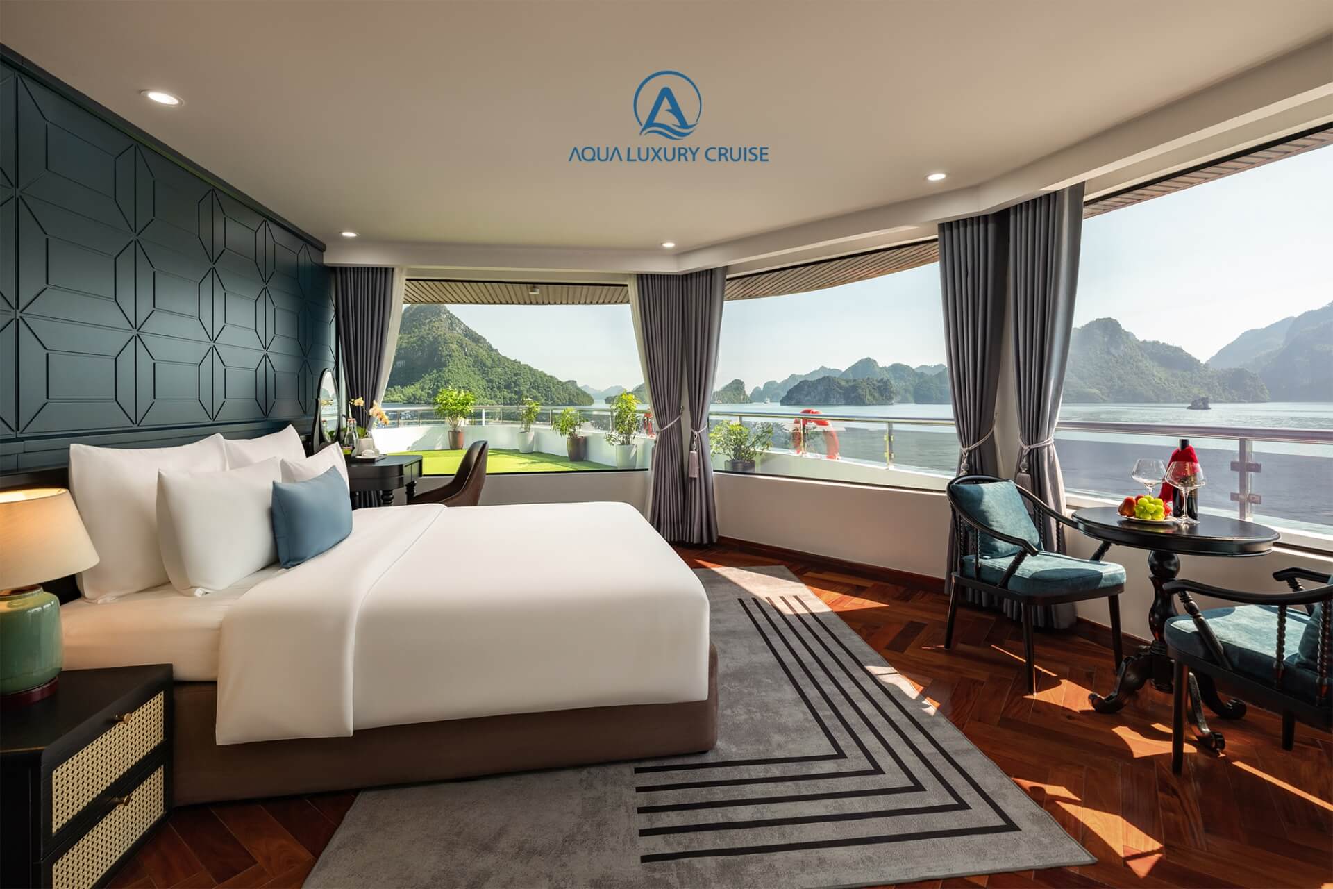Aqua Luxury Cruise - Queen Suite Balcony Cabin 3