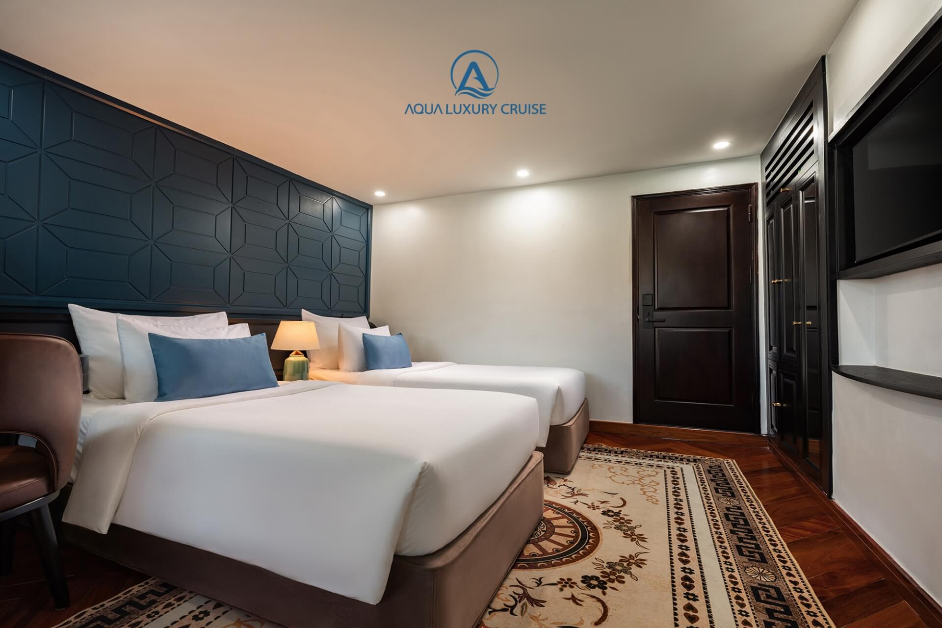 Aqua Luxury Cruise - Senior Suite Balcony Cabin 3