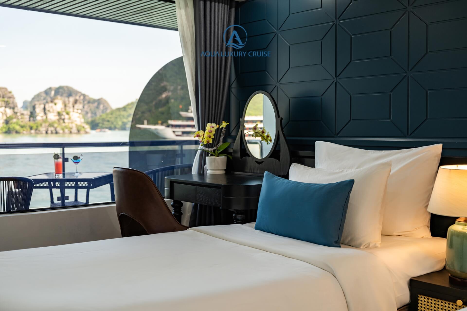 Aqua Luxury Cruise - Senior Suite Balcony Cabin 5