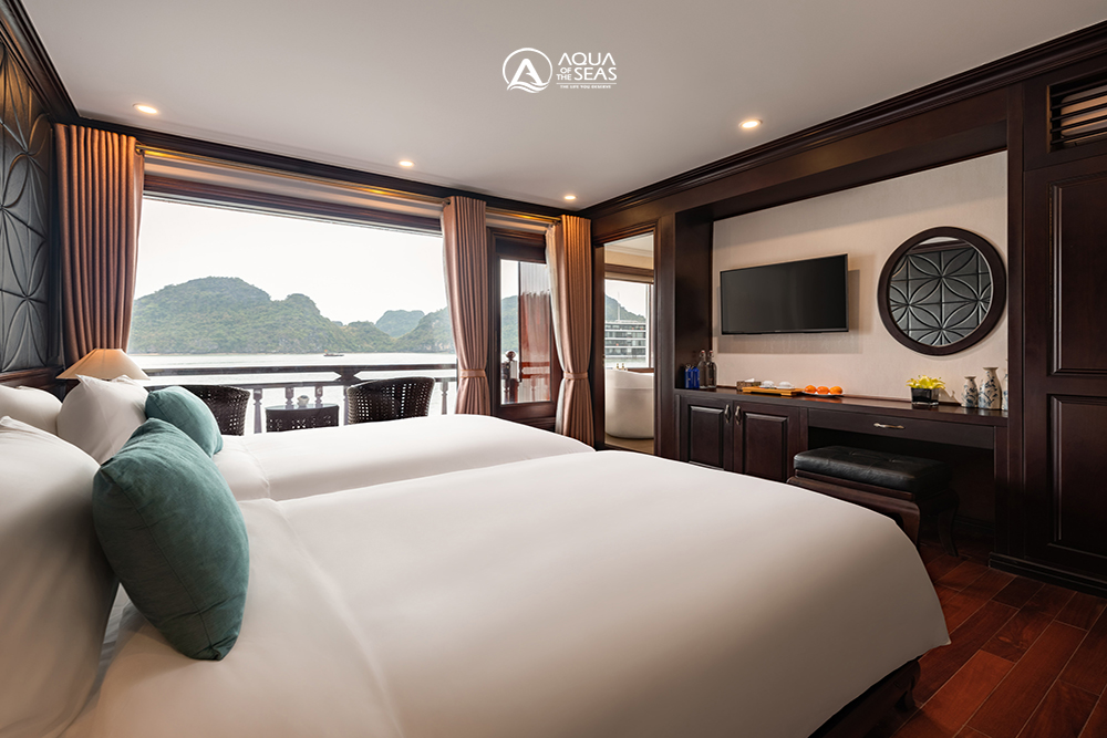 Aqua of the Seas Cruise - Aqua Senior Suite Cabin 7