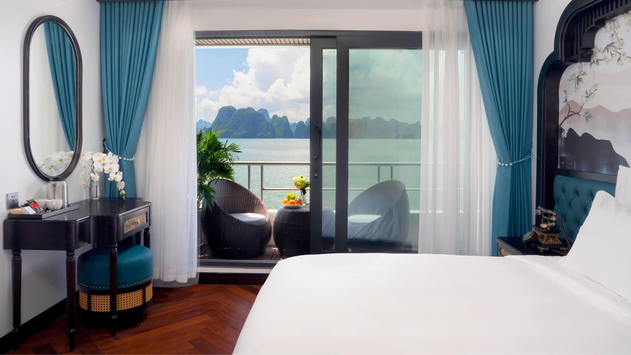 Catherine Cruise - Premier Suite (3rd Deck) 2