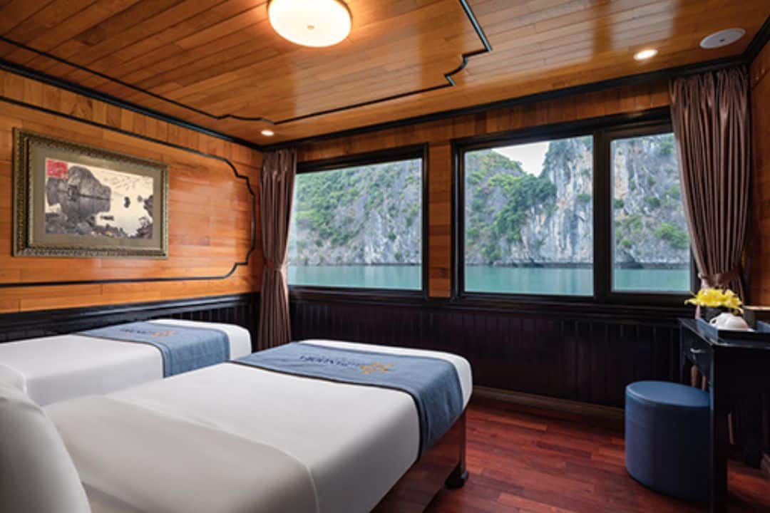 Ocean View Suite (1st Floor) 3