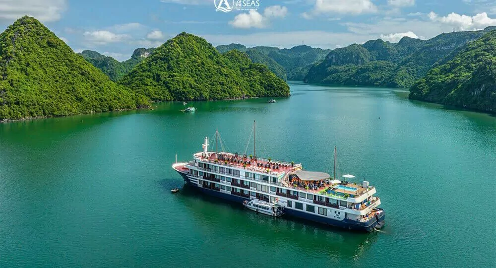 Lan Ha Bay luxury cruise – Aqua Of The Seas Cruise Halong Bay sailing through karst islands