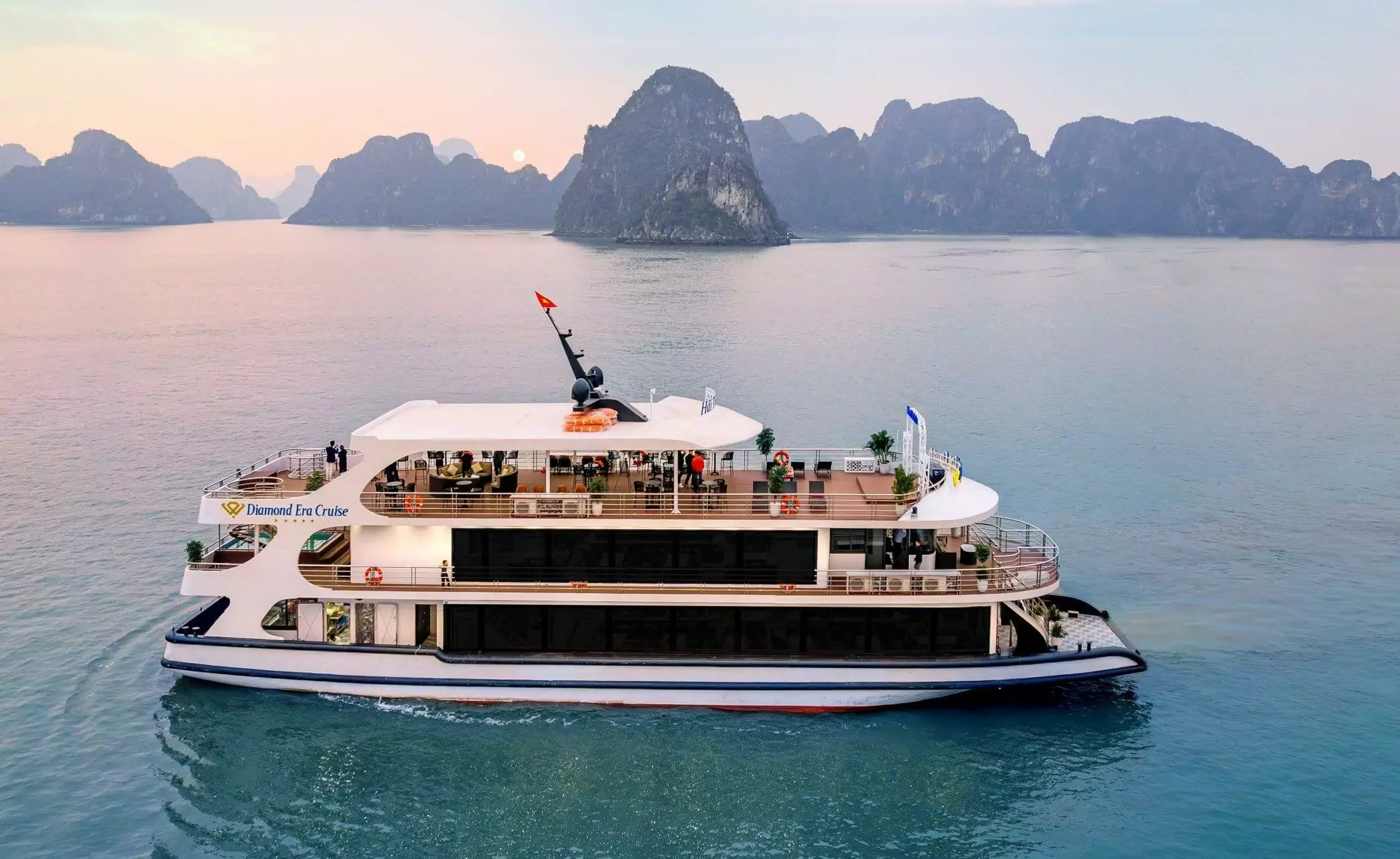 Diamond Era Day Cruise Halong Bay