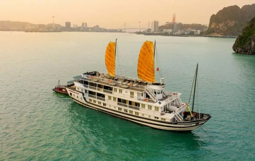 Garden Peak Cruise Halong Bay