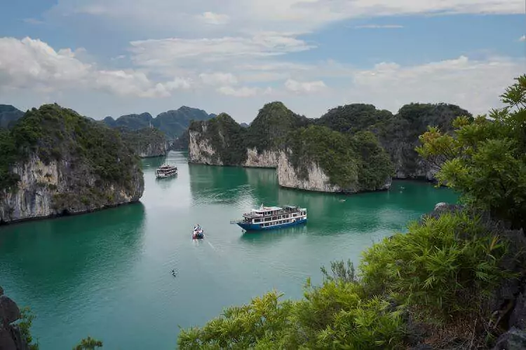 La Pandora Cruise Lan Ha Bay Scenic Vista