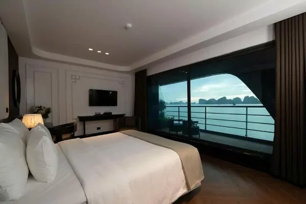 Celina of the Sea Cruise - Senior Balcony Suite 2
