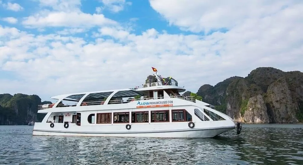 Alova Premium Day Cruise Exterior Anchored Halong Bay