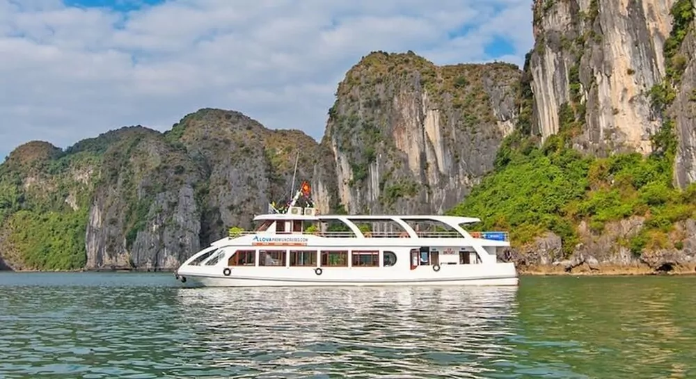Alova Premium Day Cruise Halong Bay