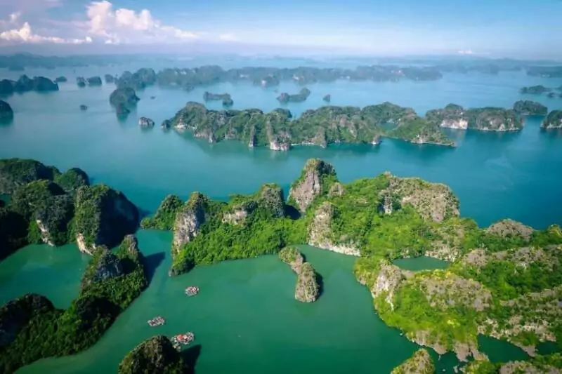 Bai Tu Long Bay