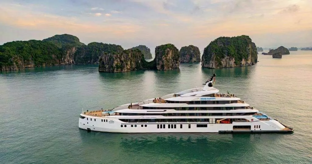 Grand Pioneers Cruise Halong Bay 2 luxury cruise ship in Halong Bay