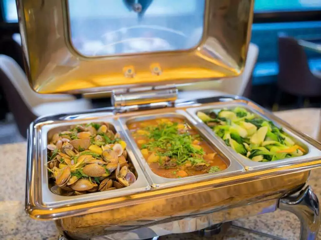 Vera Day Cruise – Buffet lunch hot dishes
