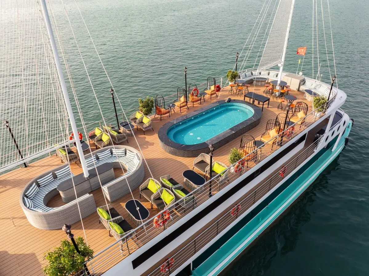 Amethyst Day Cruise – Sundeck & Jacuzzi, Aerial View Amethyst Day Cruise sundeck and outdoor Jacuzzi aerial view at sunset