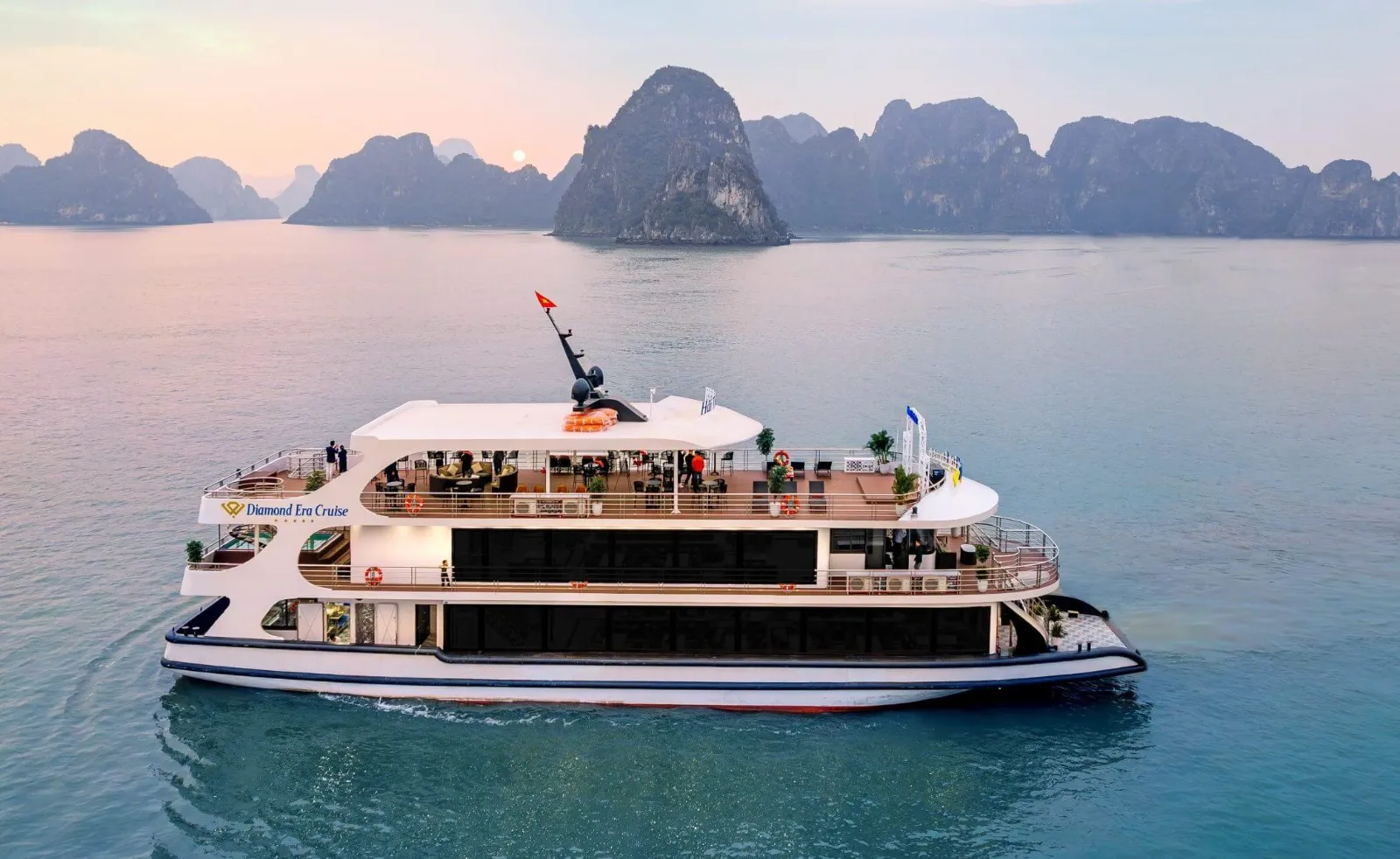 Diamond Era Day Cruise Halong Bay