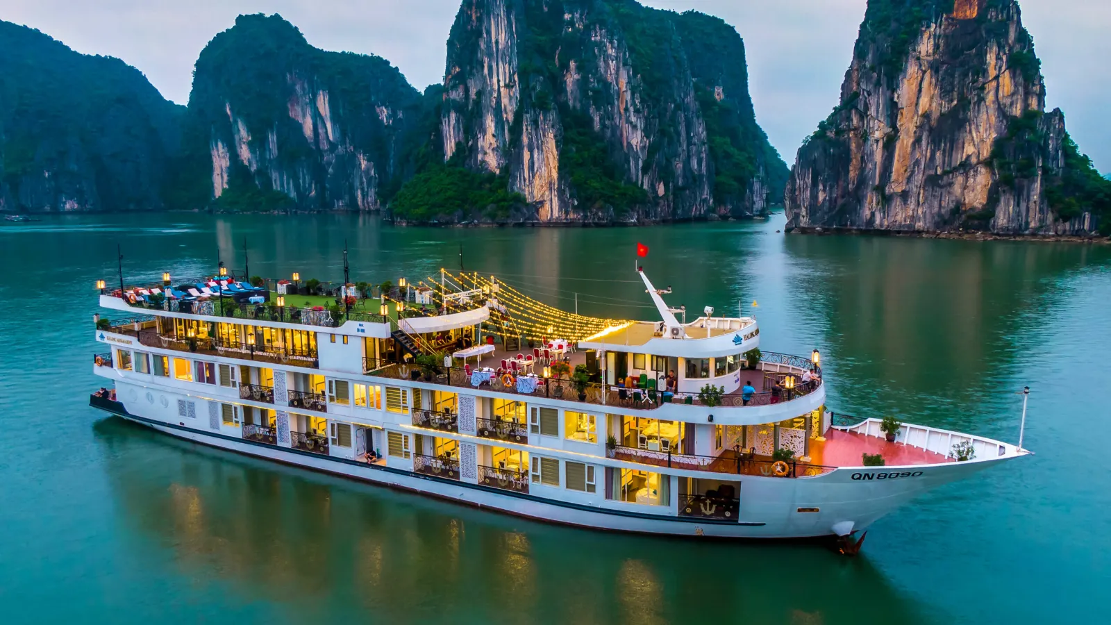 Halong Aquamarine Cruise Exterior View Wide Shot