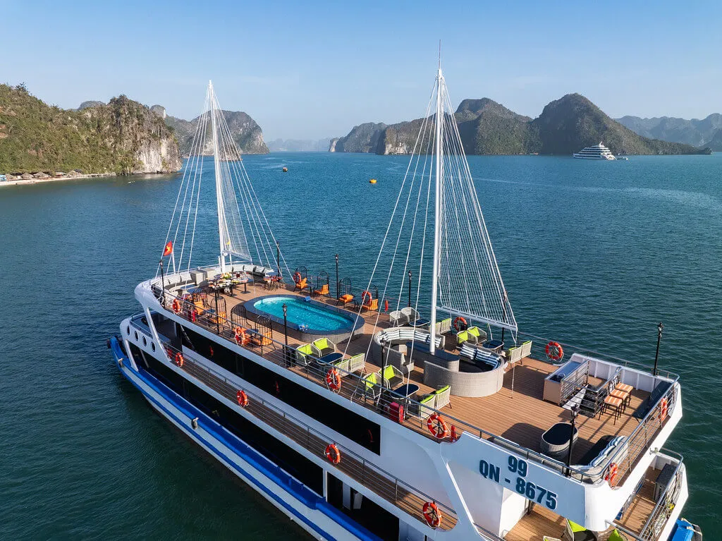 La Casta Daily Cruise Sundeck Pool