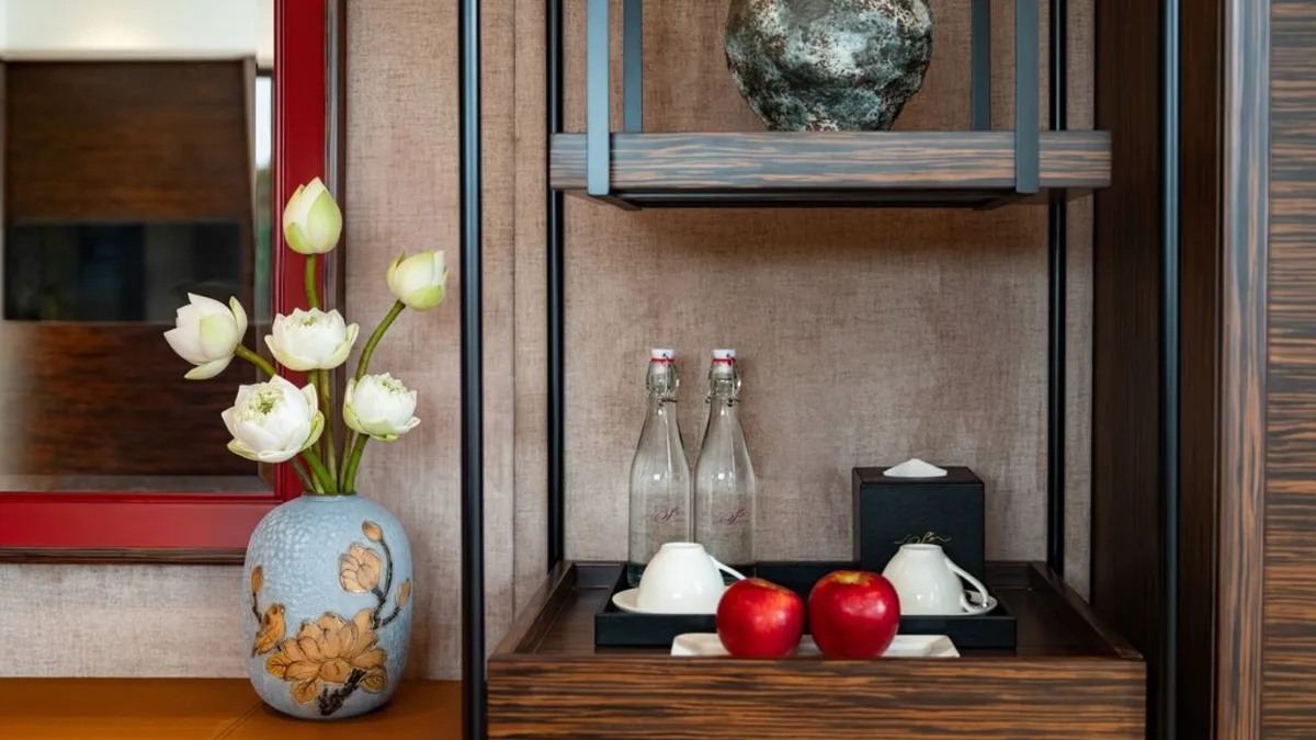 Tea set and amenities in the Ocean View Suite on La SEN of the Bay Cruises