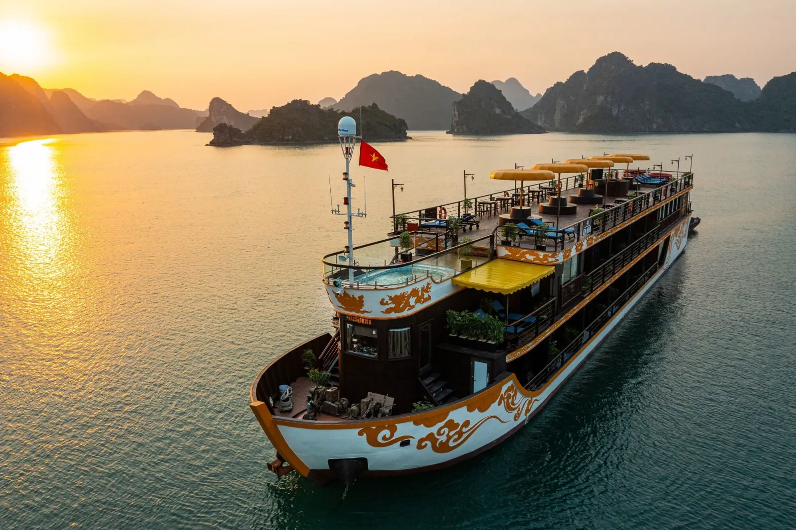 Nostalgia Cruise Halong Bay