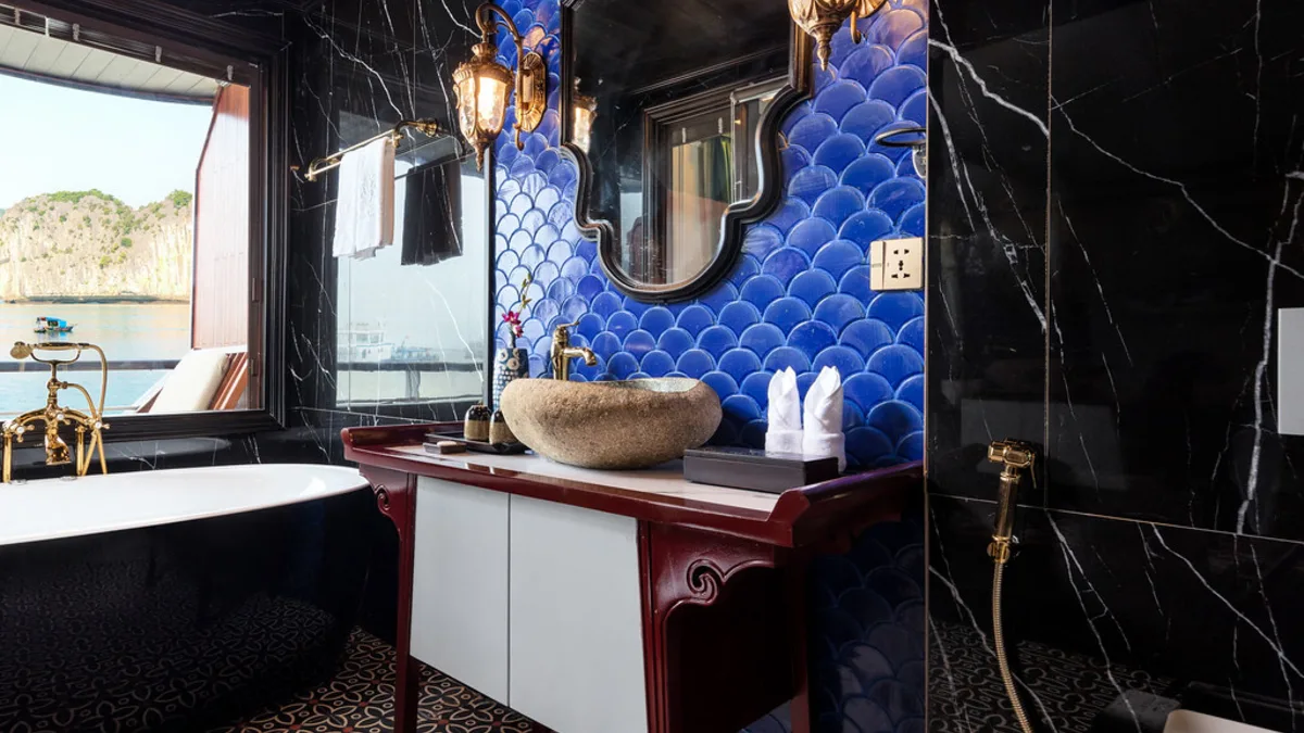 Jacuzzi bathtub in the Premium Terrace Suite on Orchid Premium Cruise