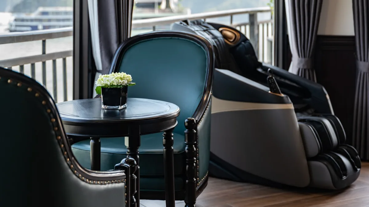 Rita Cruise Halong Bay – Presidential Suite massage chair