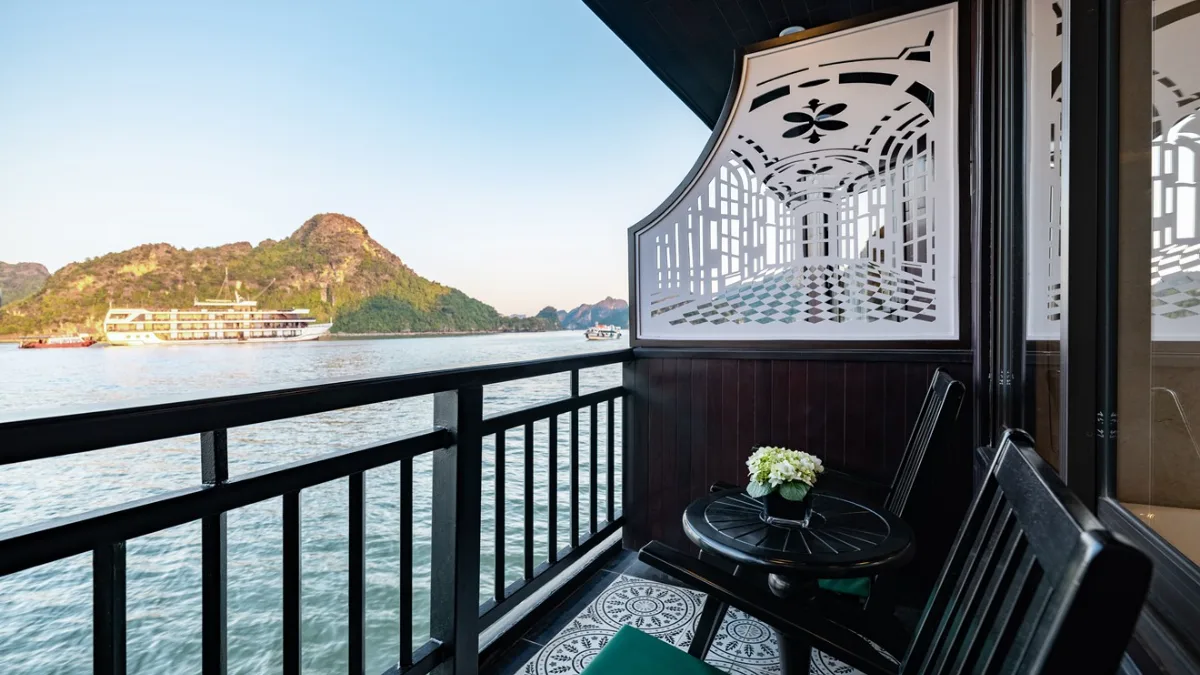 Rita Cruise Halong Bay – Private balcony