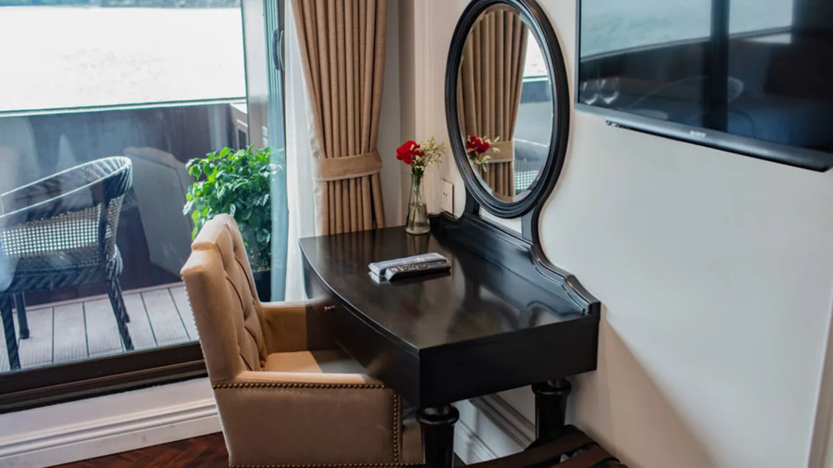 Stellar of the Seas Cruise Junior Suite desk